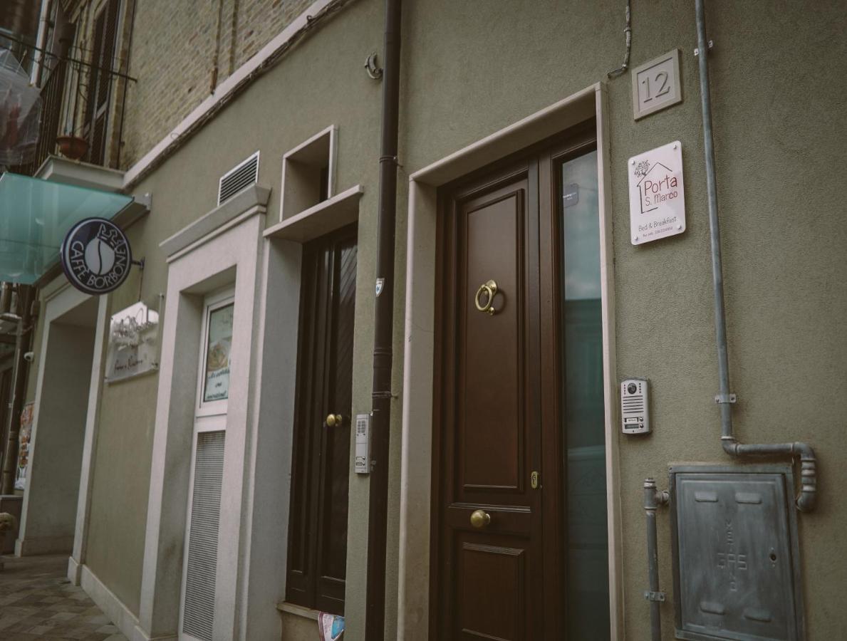 B&B Porta San Marco San Severo Dış mekan fotoğraf
